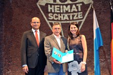 Heimatminister Albert Füracker und Kunstministerin Prof. Dr. med. Marion Kiechle prämieren 100 Heimatschätze